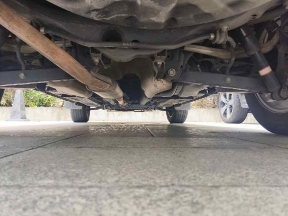 [深圳·粤B] 二手东风风度东风风度MX62015款 2.0L CVT两驱梦想版