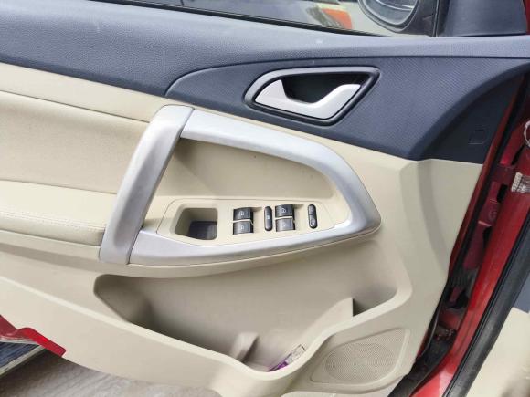 [杭州·皖L] 二手奇瑞瑞虎52014款 2.0L CVT家悦版