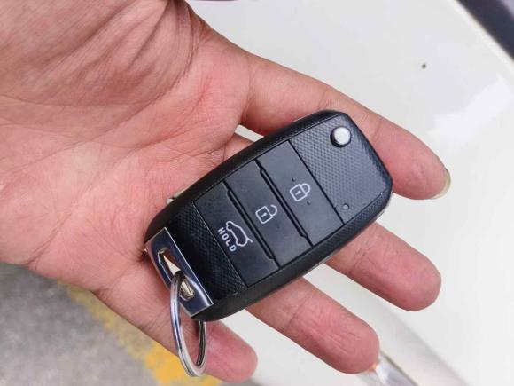 [上海·沪C] 二手起亚佳乐2013款 2.0L 7座自动舒适版 国V