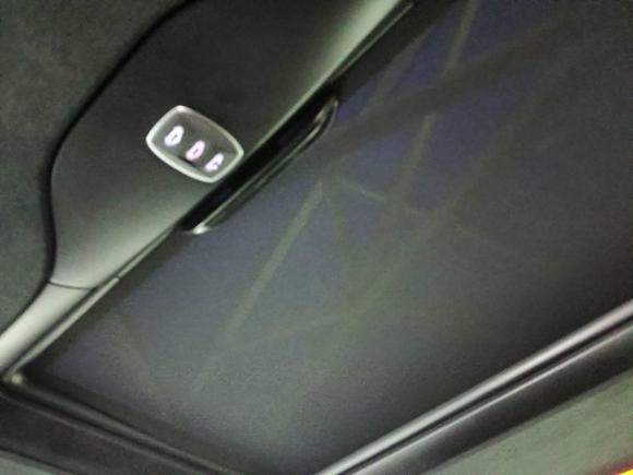 [上海·沪D] 二手奔驰奔驰V级2018款 V 260 L 尊贵加长版 国V