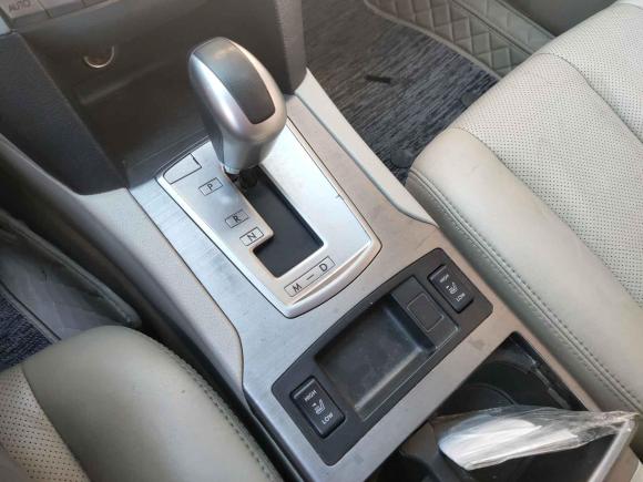 [西安·陕U] 二手斯巴鲁傲虎2010款 2.5i豪华版