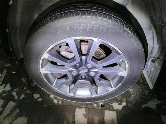 [西安·陕A] 二手Jeep指南者2014款 2.0L 两驱豪华版