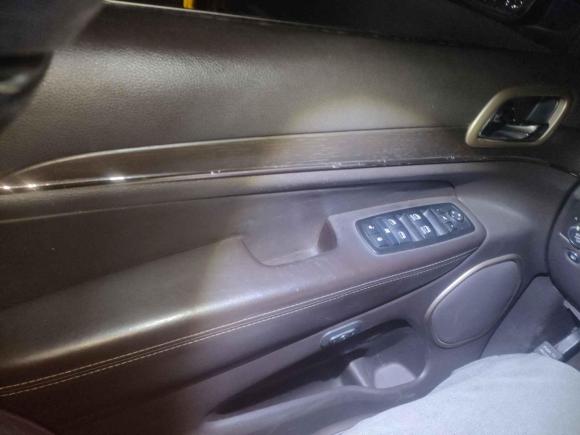 [无锡·苏B] 二手Jeep大切诺基2014款 3.0L 旗舰尊悦版