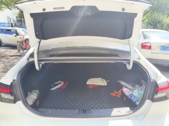 [台州·浙J] 二手荣威荣威i6 MAX2020款 300TGI 自动爽酷天幕版