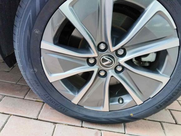 [济南·鲁A] 二手雷克萨斯雷克萨斯UX新能源2020款 300e 纯·悦版