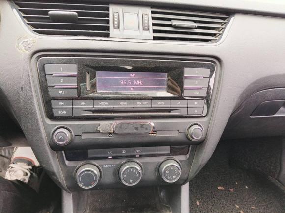 [成都·川A] 二手斯柯达明锐2017款 经典款 1.6L 手动标准版