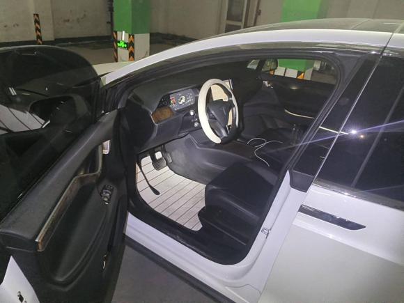 [上海·沪A] 二手特斯拉Model X2017款 Model X 100D 长续航版