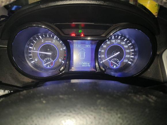 [南昌·赣A] 二手江铃驭胜S3502013款 2.4T 手动两驱柴油豪华版5座