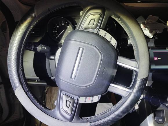 [上海·沪C] 二手路虎揽胜极光2017款 2.0T PURE 风尚版