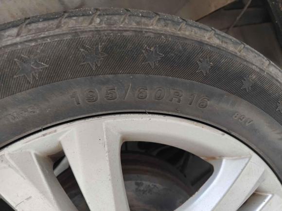 [深圳·粤P] 二手北汽幻速北汽幻速H32015款 1.5L 手动豪华型