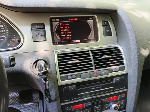 [上海·沪L] 二手奥迪奥迪Q72011款 3.0 TFSI 技术型(200kW)