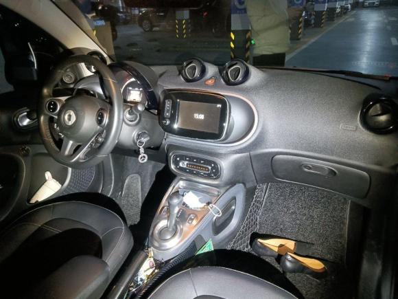 [苏州·苏E] 二手smartsmart fortwo2016款 0.9T 66千瓦敞篷先锋版