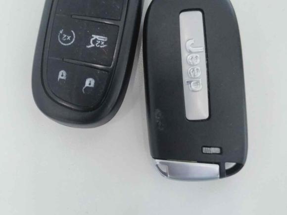 [上海·沪B] 二手Jeep自由光2017款 2.4L 领先版