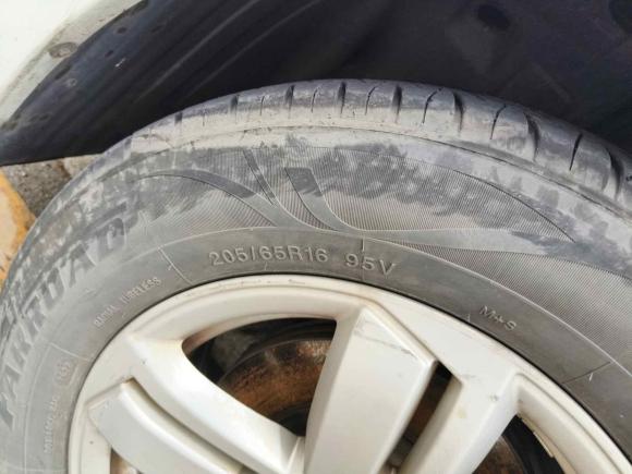 [广州·粤G] 二手五菱汽车五菱宏光PLUS2019款 1.5T 手动豪华型 7座