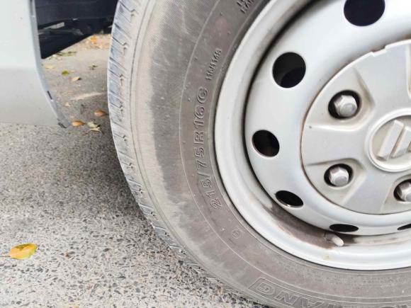 [杭州·浙A] 二手福田图雅诺2022款 2.0T手动通途多功能长轴中顶后单胎5/6/7/9座4F20TC3