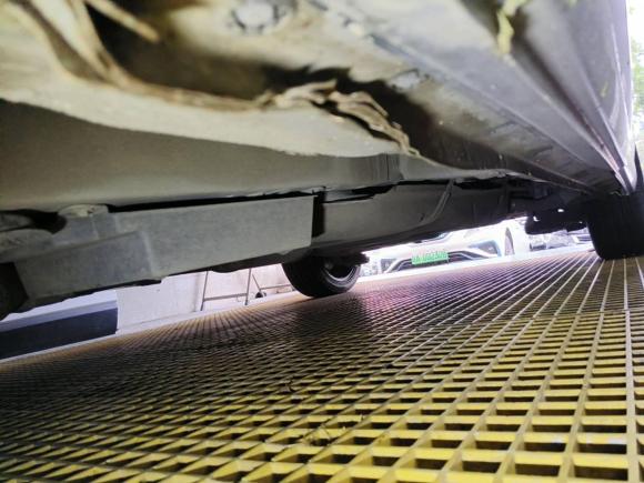 [西安·陕U] 二手比亚迪比亚迪M62013款 2.4L 自动尊贵型