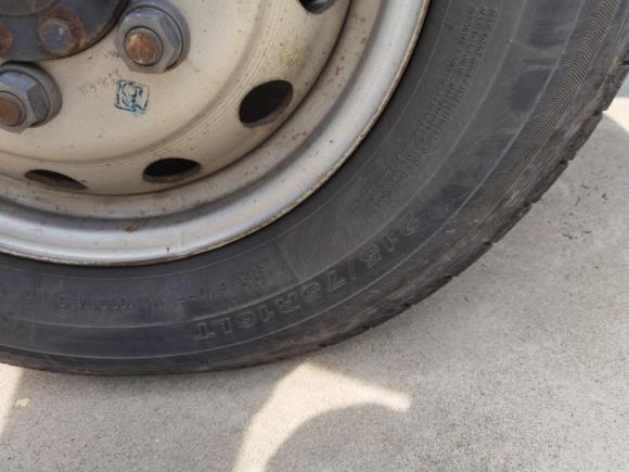 [南通·苏F] 二手依维柯宝迪2012款 2.5T-A32 基本型