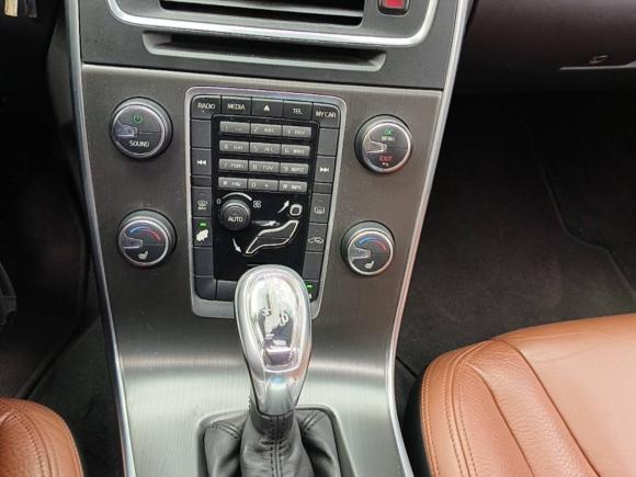 [上海·沪A] 二手沃尔沃沃尔沃V602013款 T5 智雅版