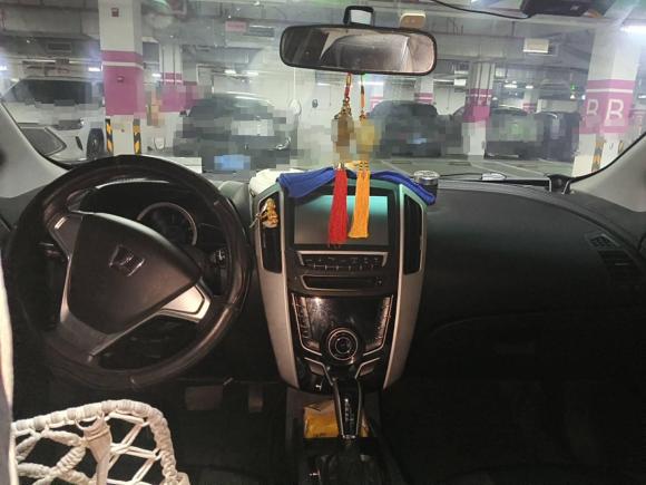 [上海·沪B] 二手纳智捷优6 SUV2014款 1.8T 时尚型