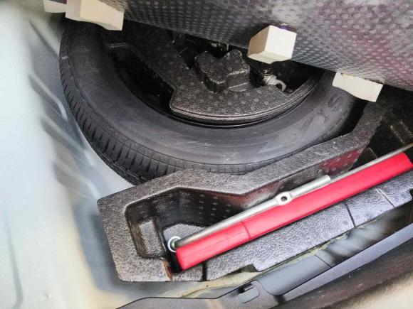 [西安·陕A] 二手铃木启悦2015款 1.6L 手动舒享型