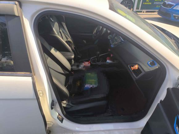 [青岛·鲁B] 二手福特福睿斯2017款 幸福版 1.5L 手动时尚型