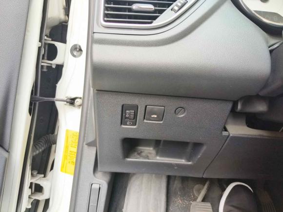 [南京·苏A] 二手标致标致3082013款 1.6L 手动优尚型