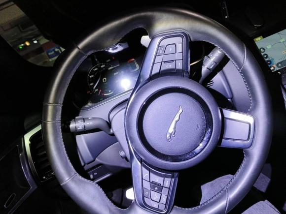 [上海·鲁A] 二手捷豹捷豹F-TYPE2021款 P300 后驱硬顶版