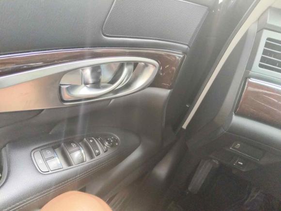 [深圳·粤B] 二手英菲尼迪英菲尼迪Q702017款 Q70L 2.5L 悦享版