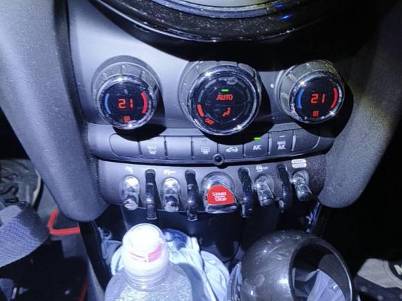 [上海·沪B] 二手MINIMINI2020款 1.5T COOPER 艺术家