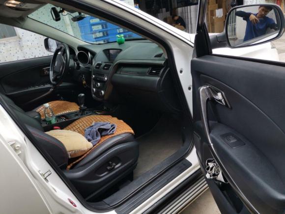 [广州·桂L] 二手奔腾奔腾X802015款 2.0L 手动豪华型