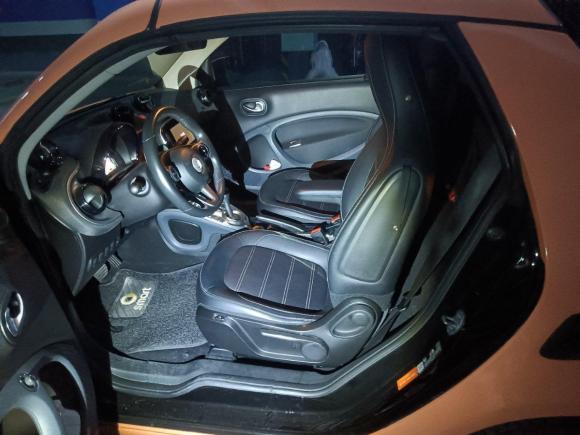 [苏州·苏E] 二手smartsmart fortwo2016款 0.9T 66千瓦敞篷先锋版