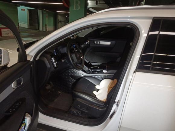 [南京·苏A] 二手沃尔沃沃尔沃XC402022款 T4 四驱智行时尚版