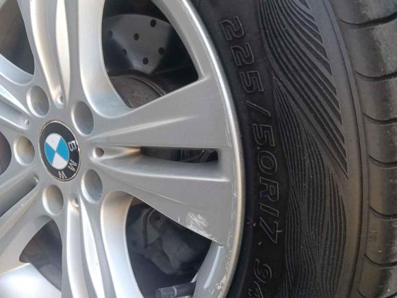 [济南·鲁A] 二手宝马宝马3系2014款 320i 运动设计套装