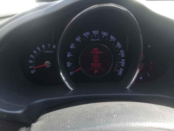 [无锡·苏B] 二手起亚智跑2012款 2.0L 自动两驱版NAVI