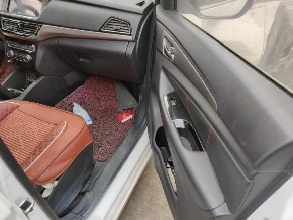 [广州·浙E] 二手长安凯程长安欧尚A6002016款 1.5L 手动精英型7座