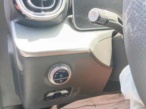 [上海·闽C] 二手奔驰奔驰C级2024款 C 260 L 运动版