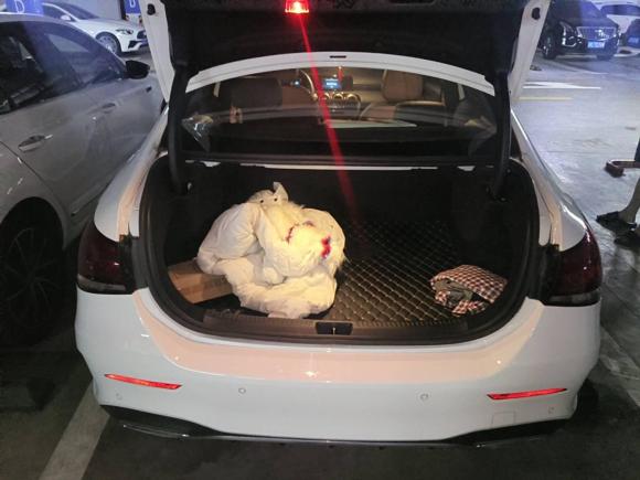 [上海·沪C] 二手奔驰奔驰A级2019款 改款 A 180 L 运动轿车