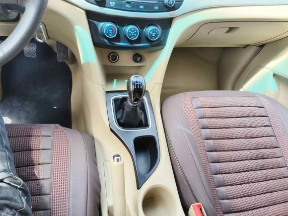 [青岛·鲁U] 二手宝骏宝骏7302016款 改款 1.5L 手动标准型 5座