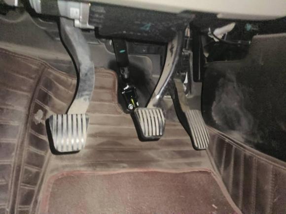 [济南·鲁A] 二手别克英朗2017款 15N 手动进取型