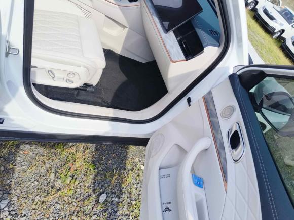 [上海·无P] 二手哪吒汽车哪吒L2024款 310 闪充红衣版