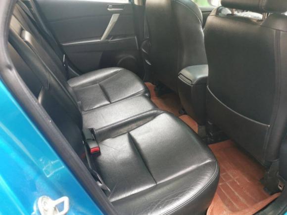 [武汉·鄂A] 二手马自达马自达32010款 两厢 2.0手动豪华型