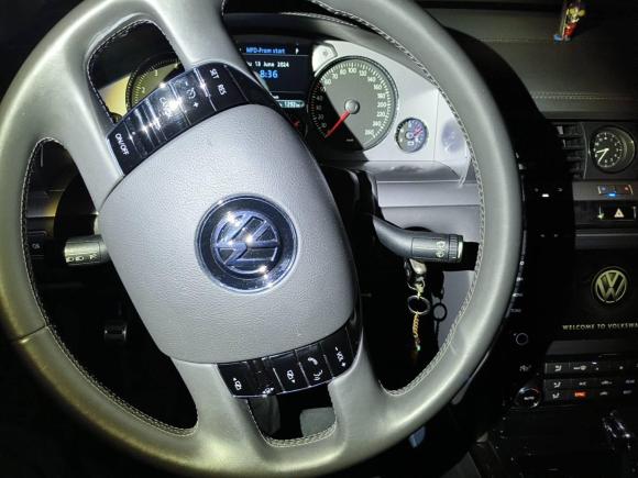 [苏州·苏E] 二手大众辉腾2014款 3.0L 商务型