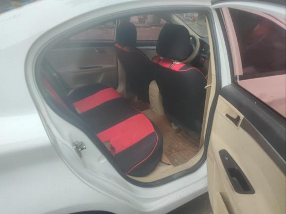 [台州·浙J] 二手荣威荣威3502015款 1.5L 手动豪华天窗版