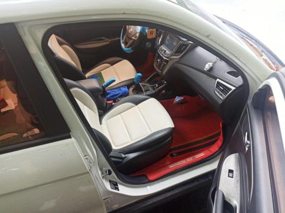 [苏州·皖D] 二手长安长安CS352017款 1.6L 手动豪华型