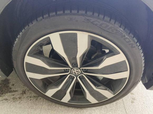 [上海·沪C] 二手大众途观X2022款 330TSI 两驱尊崇旗舰版