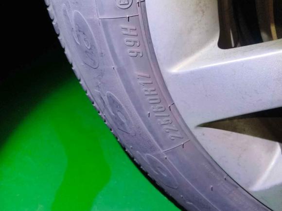 [成都·川A] 二手别克别克GL82011款 2.4L CT豪华商务舒适版