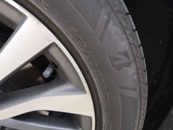 [上海·沪C] 二手丰田卡罗拉2016款 双擎 1.8L E-CVT精英版