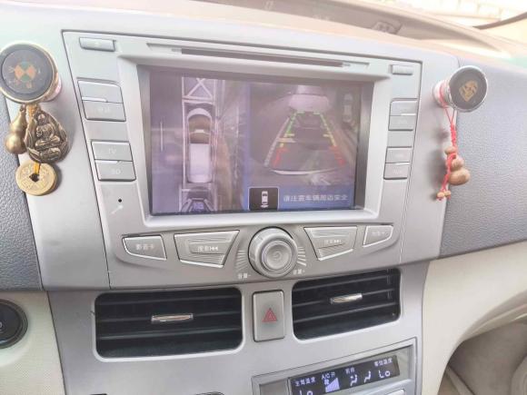 [深圳·粤S] 二手比亚迪比亚迪M62013款 2.4L 自动尊贵型