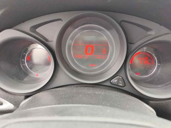 [上海·沪C] 二手雪铁龙雪铁龙C4L2015款 1.2T 手动豪华版