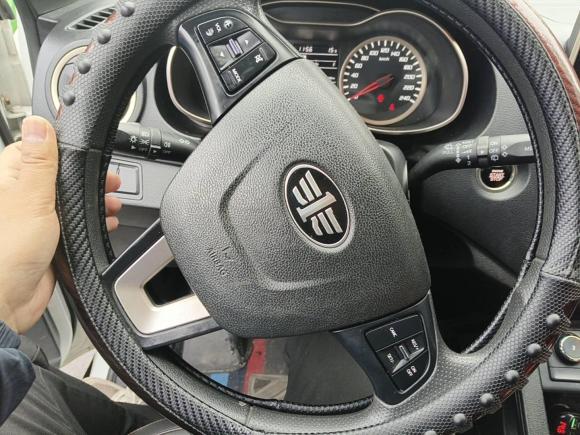 [义乌·贵G] 二手奔腾奔腾X402017款 1.6L 手动尊享型